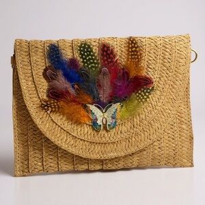 FEATHERED WHIMSY HAND DESIGNED LAYERED STRAW ENVELOPE CLUTCH/ CROSSBODY PURSE